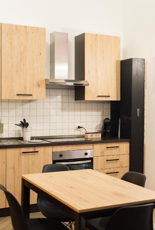 Madaleni Home Plebiscito Napels Buitenkant foto
